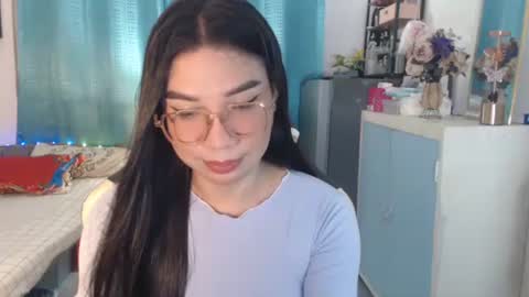 Snapshot of urwetasianprincessxx chatting on March 4, 2026, 11:49 am Ashley Kate Mateo Gray online show from March 4, 2026, 11:49 am