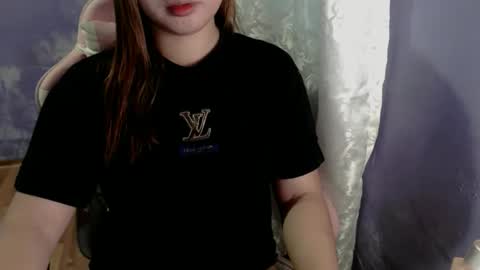 urwildslutty17 online show from November 19, 2025, 12:21 am