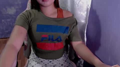 urwildslutty17 online show from November 22, 2025, 12:53 am