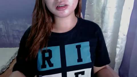 urwildslutty17 online show from November 28, 2025, 1:08 am