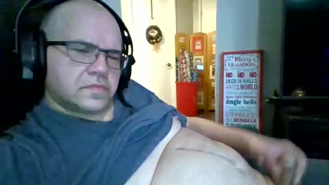 usstarr1 online show from December 31, 2024, 8:12 pm