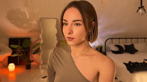 Anika On vacation online show from November 15, 2025, 4:58 pm