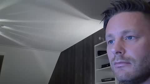 uwvvlvip online show from March 8, 2025, 11:28 pm