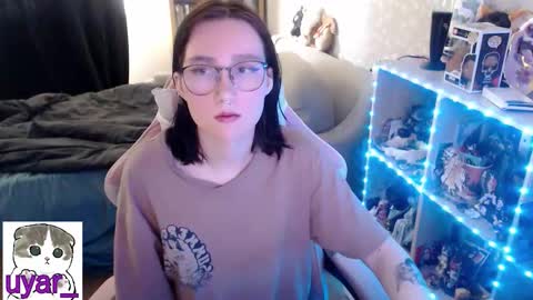 Cara online show from September 11, 2025, 11:32 am