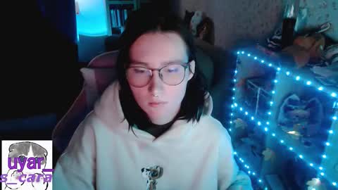 Cara online show from November 9, 2025, 10:13 am