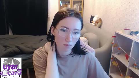 Cara online show from December 5, 2025, 12:14 pm