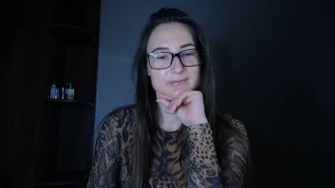 Valensiya online show from March 15, 2026, 5:08 pm