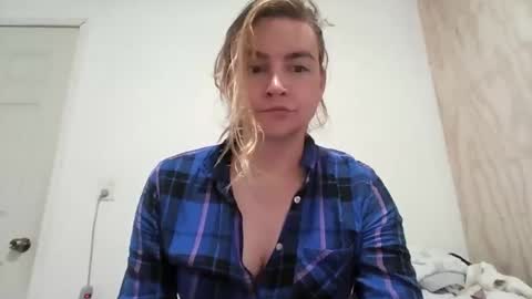 Snapshot of vagimosa chatting on October 25, 2025, 10:34 am vagimosa online show from October 25, 2025, 10:34 am