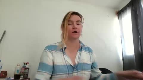 Snapshot of vagimosa chatting on November 23, 2025, 8:41 pm vagimosa online show from November 23, 2025, 8:41 pm