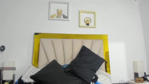 vahioleth  online show from February 4, 2025, 3:00 am