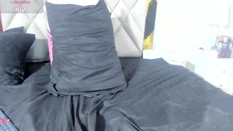 vahioleth  online show from February 19, 2025, 10:42 pm