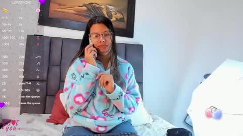 Vahiolet smith online show from February 12, 2026, 3:12 am