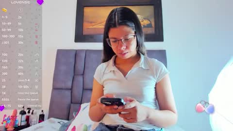 Vahiolet smith online show from March 25, 2026, 3:23 am