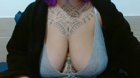 Vah Oliver online show from October 19, 2025, 10:21 pm