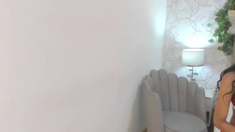 Vaiolet  online show from January 26, 2025, 7:20 pm