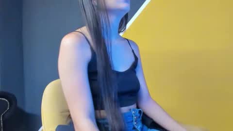 Snapshot of vaioletcooper chatting on April 2, 2026, 3:31 pm VaiolletCooper online show from April 2, 2026, 3:31 pm