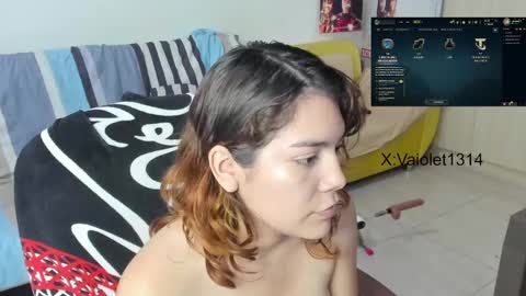 Vaiolet1314 online show from January 26, 2025, 6:38 am