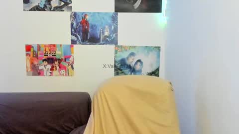 Vaiolet1314 online show from September 14, 2025, 2:00 am