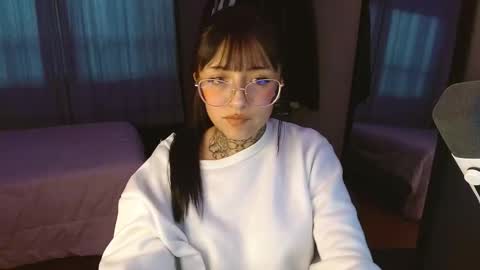 valentina online show from November 11, 2025, 10:10 pm