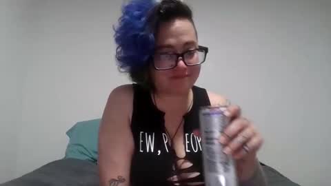 valarieak online show from September 18, 2025, 7:38 pm