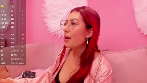  Val  online show from February 3, 2025, 12:03 pm