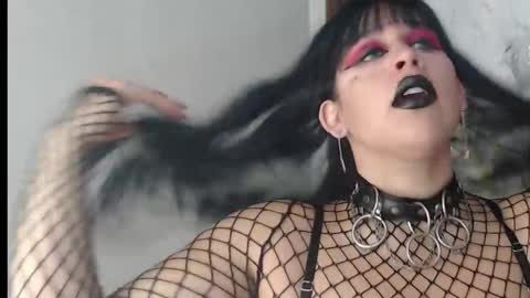 Snapshot of valen_ross7 chatting on May 21, 2026, 7:48 am valen_ross7 online show from May 21, 2026, 7:48 am