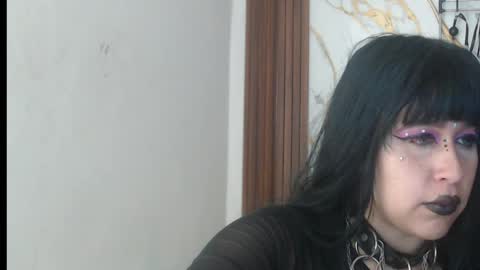 Snapshot of valen_ross7 chatting on June 7, 2026, 8:07 am valen_ross7 online show from June 7, 2026, 8:07 am