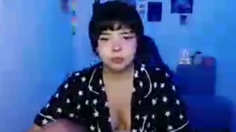 valenbeauty online show from June 18, 2026, 3:51 am
