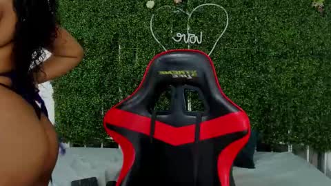 Valentina online show from December 4, 2025, 4:44 am