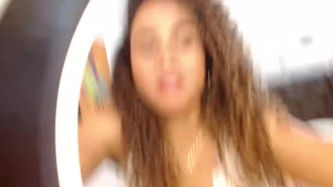 Valen Ferrer online show from February 13, 2025, 7:52 pm