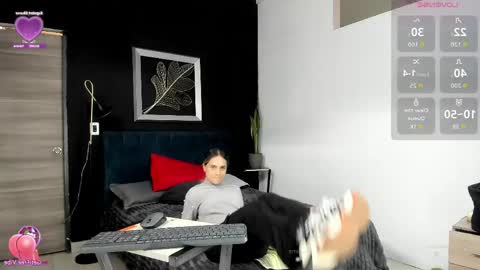 Snapshot of valentina_herrrera chatting on June 5, 2026, 4:35 pm valentina_herrrera online show from June 5, 2026, 4:35 pm