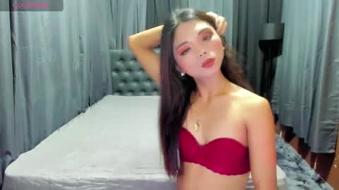 valentina_lustx online show from June 13, 2026, 4:27 pm