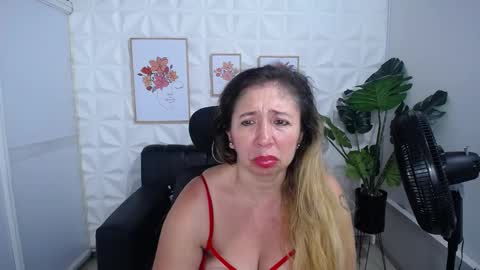 Valentina  online show from March 4, 2025, 2:49 am