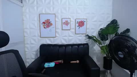 Valentina  online show from March 5, 2025, 7:38 am