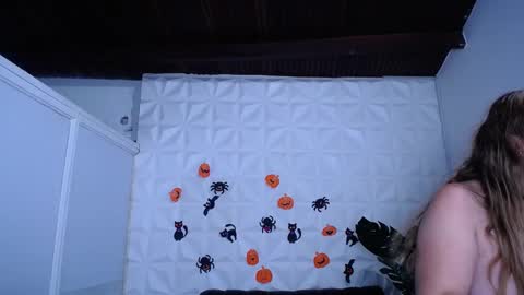 Valentina  online show from October 11, 2025, 9:41 am