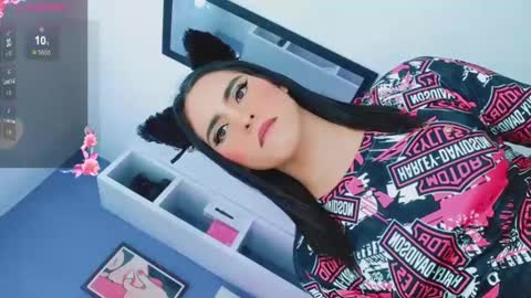 valentina_princess_ online show from March 10, 2025, 5:43 am