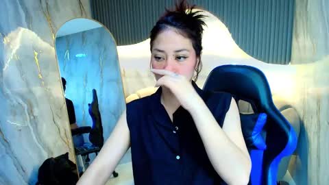 Valentina online show from November 29, 2025, 3:31 am