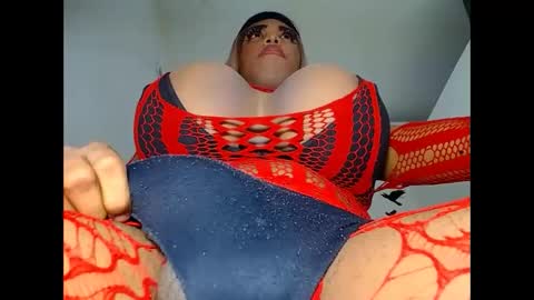 valentinabigcock23 online show from February 26, 2025, 12:38 am