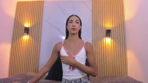 valentinaliux_ online show from April 23, 2026, 11:31 am