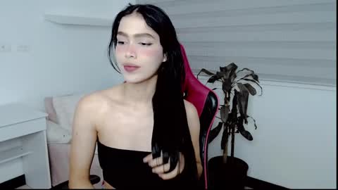 Snapshot of valentinasweet_ chatting on May 13, 2026, 4:43 am Valentina online show from May 13, 2026, 4:43 am