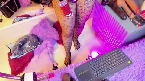 Mia  online show from April 21, 2026, 8:34 pm