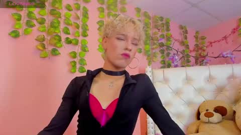 Snapshot of valentinee_xo chatting on June 2, 2026, 4:47 am valentinee_xo online show from June 2, 2026, 4:47 am