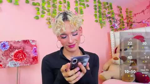 Snapshot of valentinee_xo chatting on June 26, 2026, 5:23 am valentinee_xo online show from June 26, 2026, 5:23 am