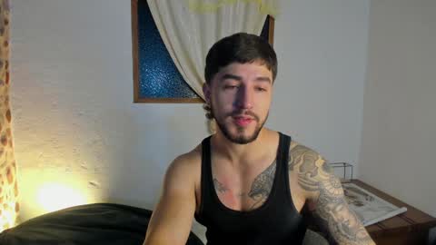 Snapshot of valentino2201 chatting on December 27, 2024, 1:11 am valentino online show from December 27, 2024, 1:11 am