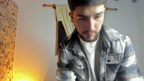 Snapshot of valentino2201 chatting on December 29, 2024, 11:50 pm valentino online show from December 29, 2024, 11:50 pm