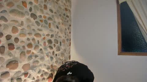 Snapshot of valentino2201 chatting on January 4, 2025, 12:05 am valentino online show from January 4, 2025, 12:05 am