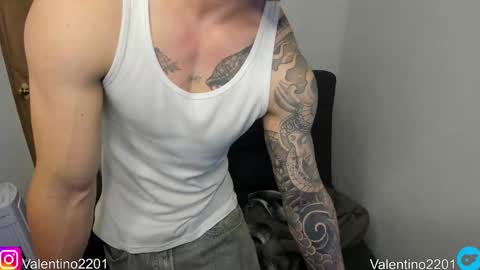 Snapshot of valentino2201 chatting on January 30, 2025, 1:22 am valentino online show from January 30, 2025, 1:22 am