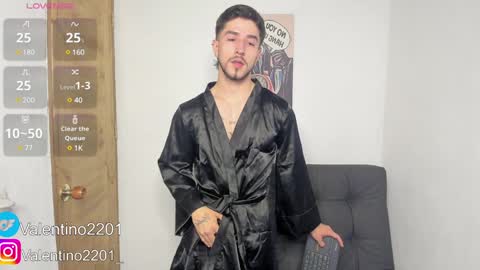 Snapshot of valentino2201 chatting on February 9, 2025, 1:00 am valentino online show from February 9, 2025, 1:00 am