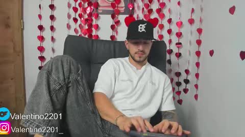 Snapshot of valentino2201 chatting on February 15, 2025, 4:36 am valentino online show from February 15, 2025, 4:36 am