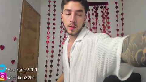 Snapshot of valentino2201 chatting on February 18, 2025, 12:48 am valentino online show from February 18, 2025, 12:48 am